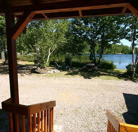 Spectacle Lake Lodge Bancroft Exterior photo