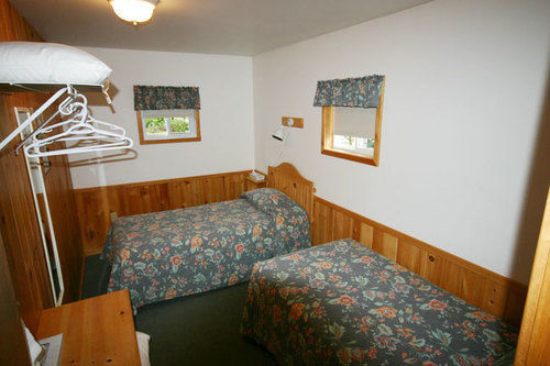 Spectacle Lake Lodge Bancroft Exterior photo