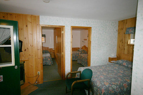 Spectacle Lake Lodge Bancroft Exterior photo
