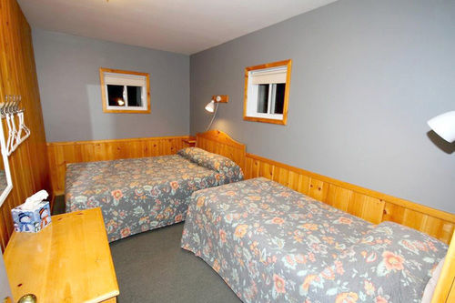 Spectacle Lake Lodge Bancroft Exterior photo