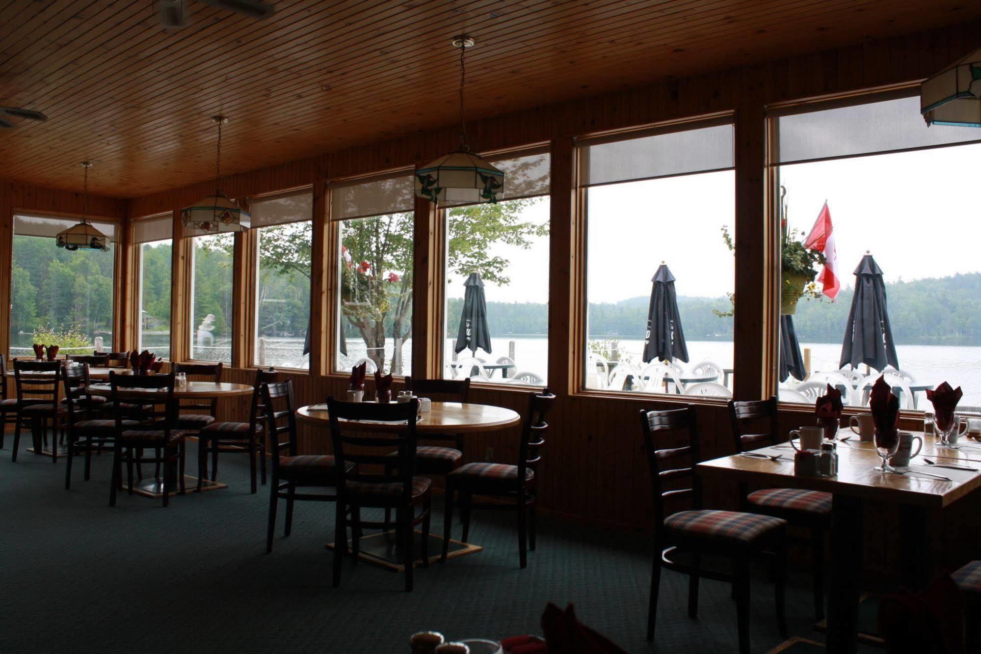 Spectacle Lake Lodge Bancroft Exterior photo
